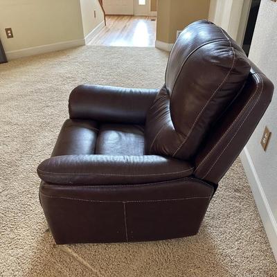 ASHLEY FURNITURE ELECTRIC LEATHER RECLINER