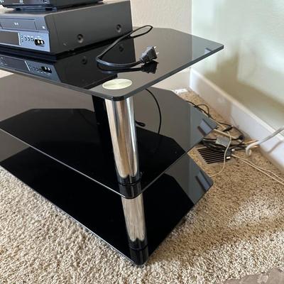 3 TIER MEDIA STAND WITH LG 3D BLU-RAY DISC PLAYER AND DVD/VHS COMBO PLAYER