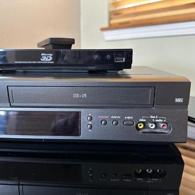 3 TIER MEDIA STAND WITH LG 3D BLU-RAY DISC PLAYER AND DVD/VHS COMBO PLAYER
