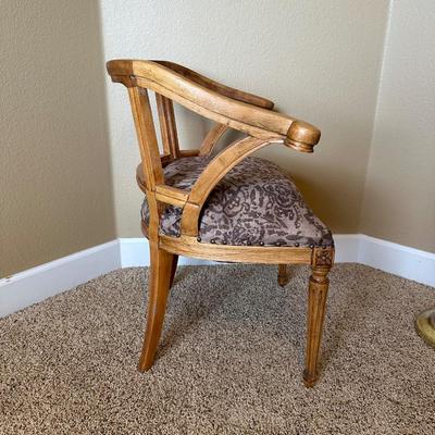 YOKE BACK ACCENT CHAIR AND A FLOOR LAMP