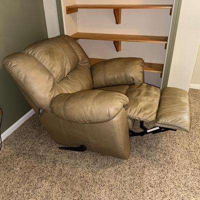 OVERSTUFFED COMFY RECLINER