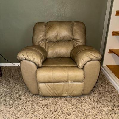 OVERSTUFFED COMFY RECLINER