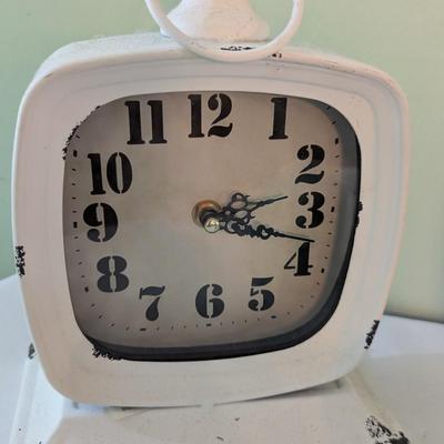 Battery Operated Clocks