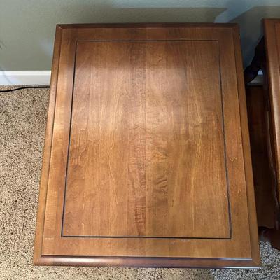 2 MATCHING END TABLES, LAMP AND SONY RADIO ALARM CLOCK