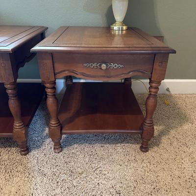 2 MATCHING END TABLES, LAMP AND SONY RADIO ALARM CLOCK