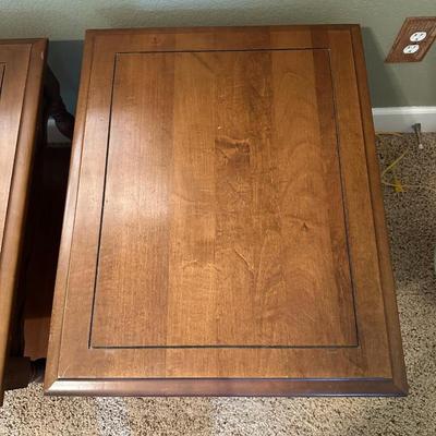 2 MATCHING END TABLES, LAMP AND SONY RADIO ALARM CLOCK