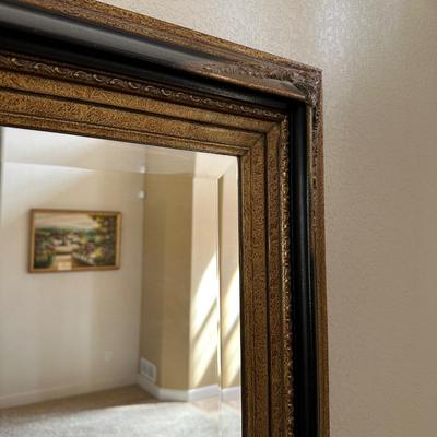FRAMED WALL MIRROR