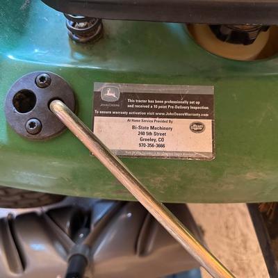 JOHN DEERE L111 AUTOMATIC RIDING LAWN MOWER
