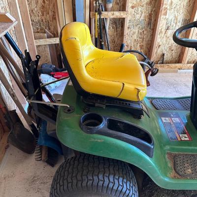 JOHN DEERE L111 AUTOMATIC RIDING LAWN MOWER