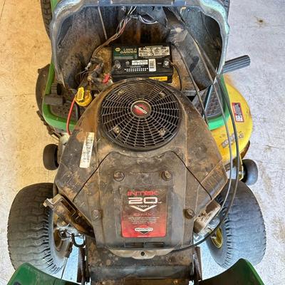 JOHN DEERE L111 AUTOMATIC RIDING LAWN MOWER