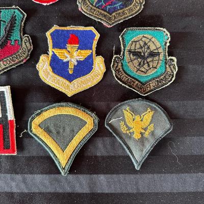 VINTAGE MILITARY PATCHES