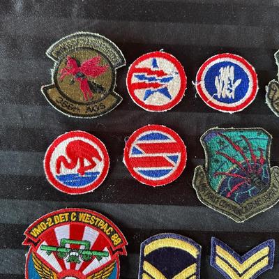 VINTAGE MILITARY PATCHES
