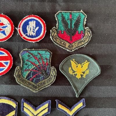 VINTAGE MILITARY PATCHES