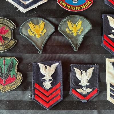 VINTAGE MILITARY PATCHES