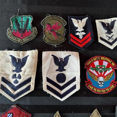 VINTAGE MILITARY PATCHES