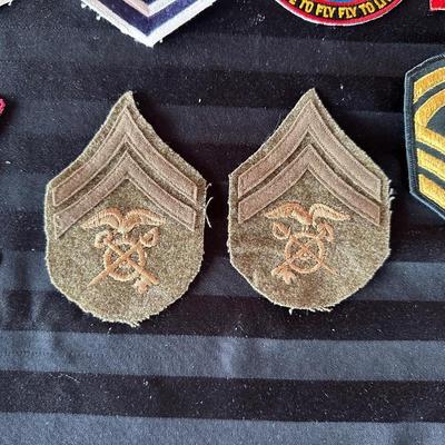 VINTAGE MILITARY PATCHES