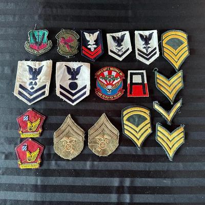 VINTAGE MILITARY PATCHES