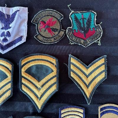VINTAGE MILITARY PATCHES
