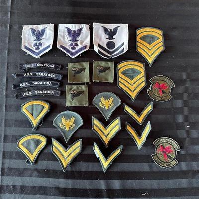 VINTAGE MILITARY PATCHES