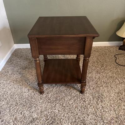END TABLE WITH LAMP