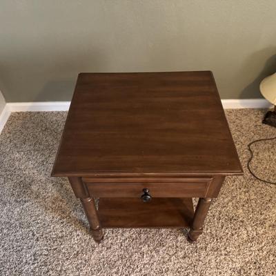 END TABLE WITH LAMP
