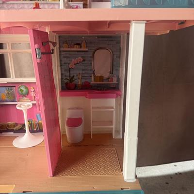 BARBIE DREAMHOUSE AND DREAMCAMPER