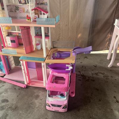 BARBIE DREAMHOUSE AND DREAMCAMPER