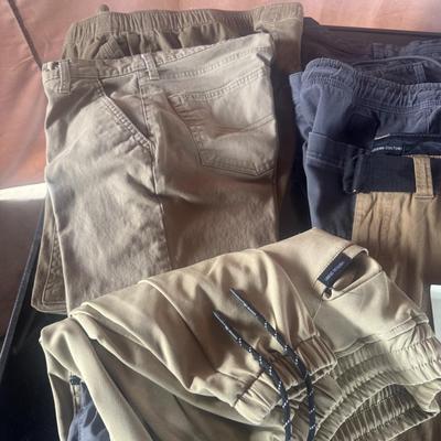MEN'S 32 X 30 PANTS