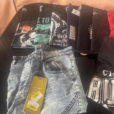 MEN'S LARGE SHIRTS AND 34" SHORTS