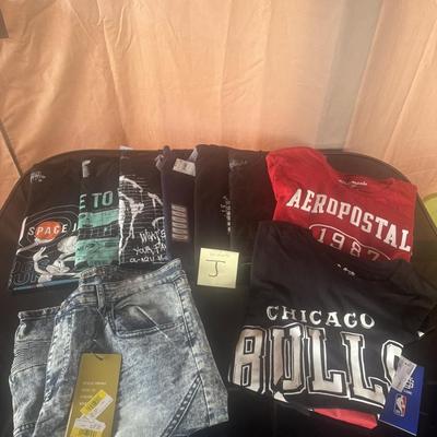 MEN'S LARGE SHIRTS AND 34" SHORTS