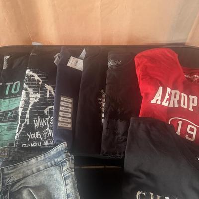 MEN'S LARGE SHIRTS AND 34" SHORTS