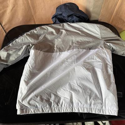 HOODIE AND LIGHTWEIGHT JACKET SIZE LARGE