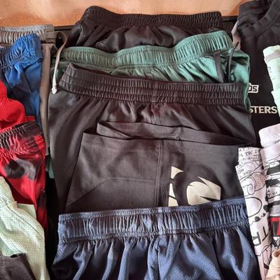 LADIES CASUAL CLOTHES SIZE MEDIUM