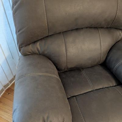 Electric Recliner with Adjustable Head Rest & Extension Feature