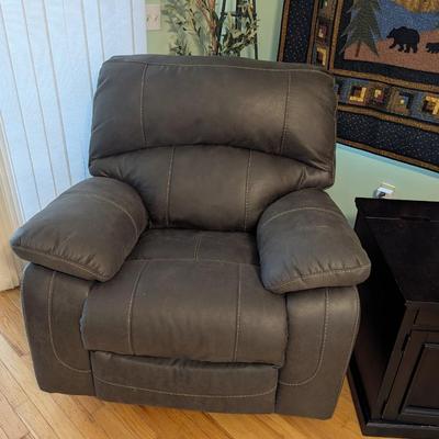 Electric Recliner with Adjustable Head Rest & Extension Feature