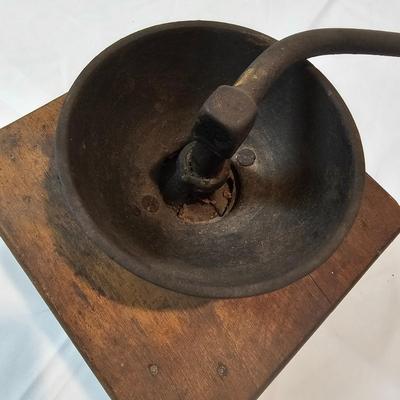 Griswold Cast Iron Ware & More (K-JS)