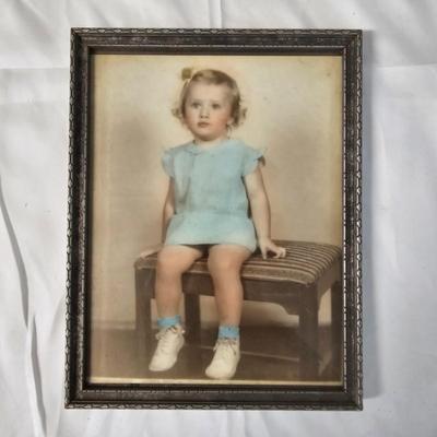 Collection of Various Family Portraits and Frames (K-JS)