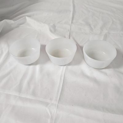 Texas Ware, Pyrex & More Kitchen Items (K-JS)