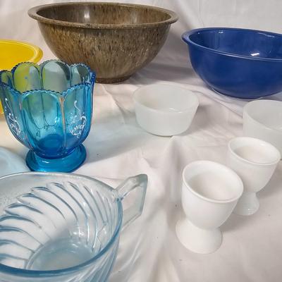 Texas Ware, Pyrex & More Kitchen Items (K-JS)