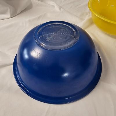 Texas Ware, Pyrex & More Kitchen Items (K-JS)