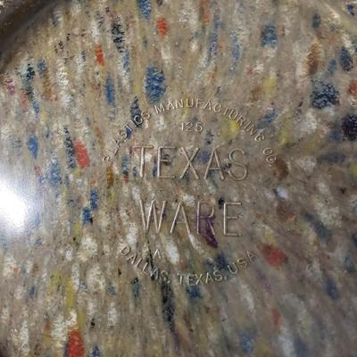 Texas Ware, Pyrex & More Kitchen Items (K-JS)