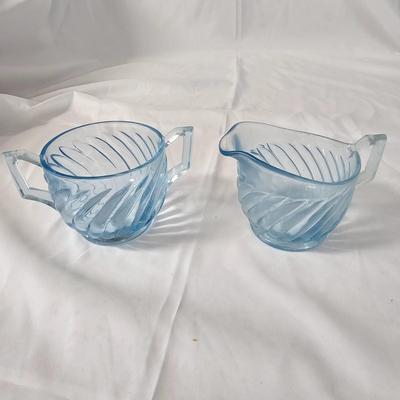 Texas Ware, Pyrex & More Kitchen Items (K-JS)