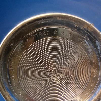 Texas Ware, Pyrex & More Kitchen Items (K-JS)