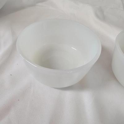 Texas Ware, Pyrex & More Kitchen Items (K-JS)