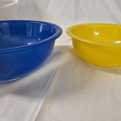 Texas Ware, Pyrex & More Kitchen Items (K-JS)