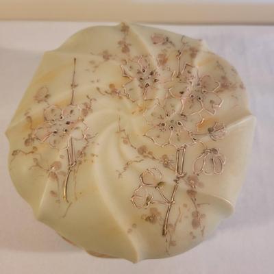 Antique Jewelry Box and Fashion Ads (LR-EL)