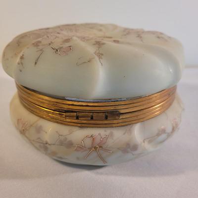 Antique Jewelry Box and Fashion Ads (LR-EL)