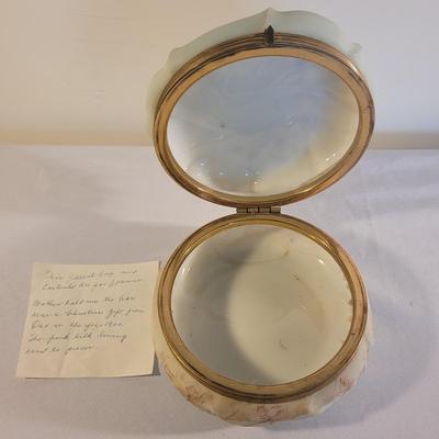 Antique Jewelry Box and Fashion Ads (LR-EL)