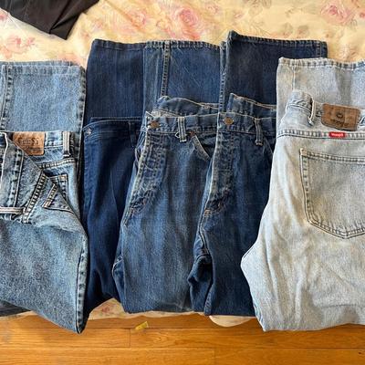 5 Pairs Men's Vintage Jeans Denim - Guess, Wrangler, Sheplers