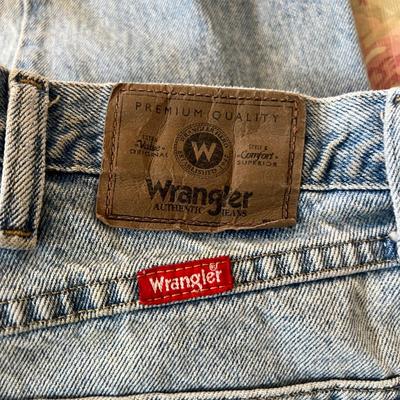 5 Pairs Men's Vintage Jeans Denim - Guess, Wrangler, Sheplers